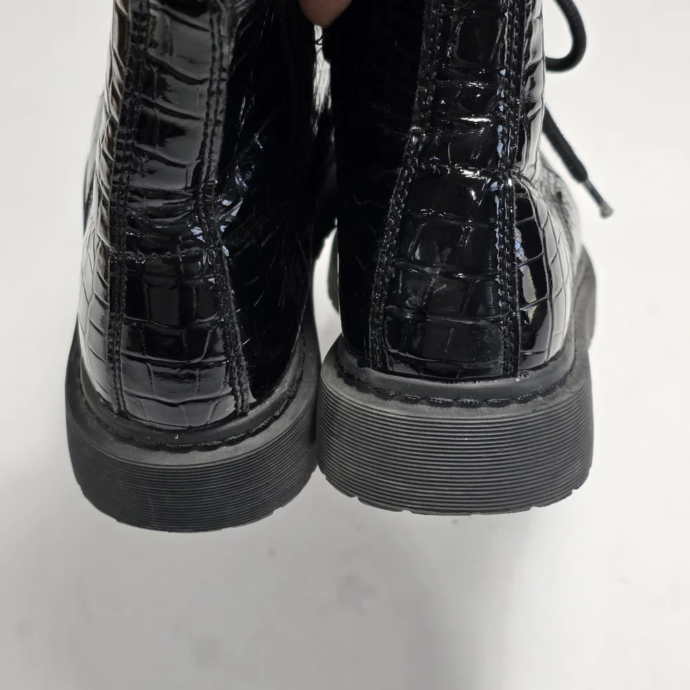 Steve Madden Baby Girl Black Croc-Embossed Combat Boots Size 2